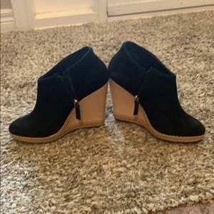 Schutz booties